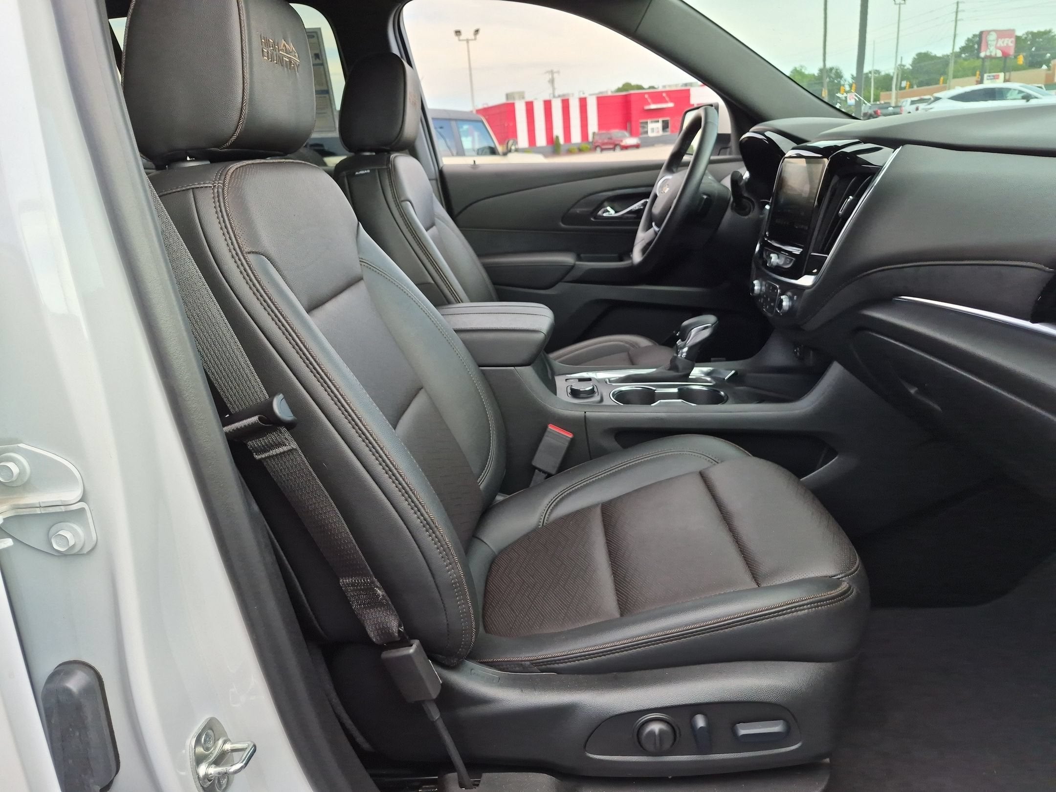 2023 Chevrolet Traverse High Country