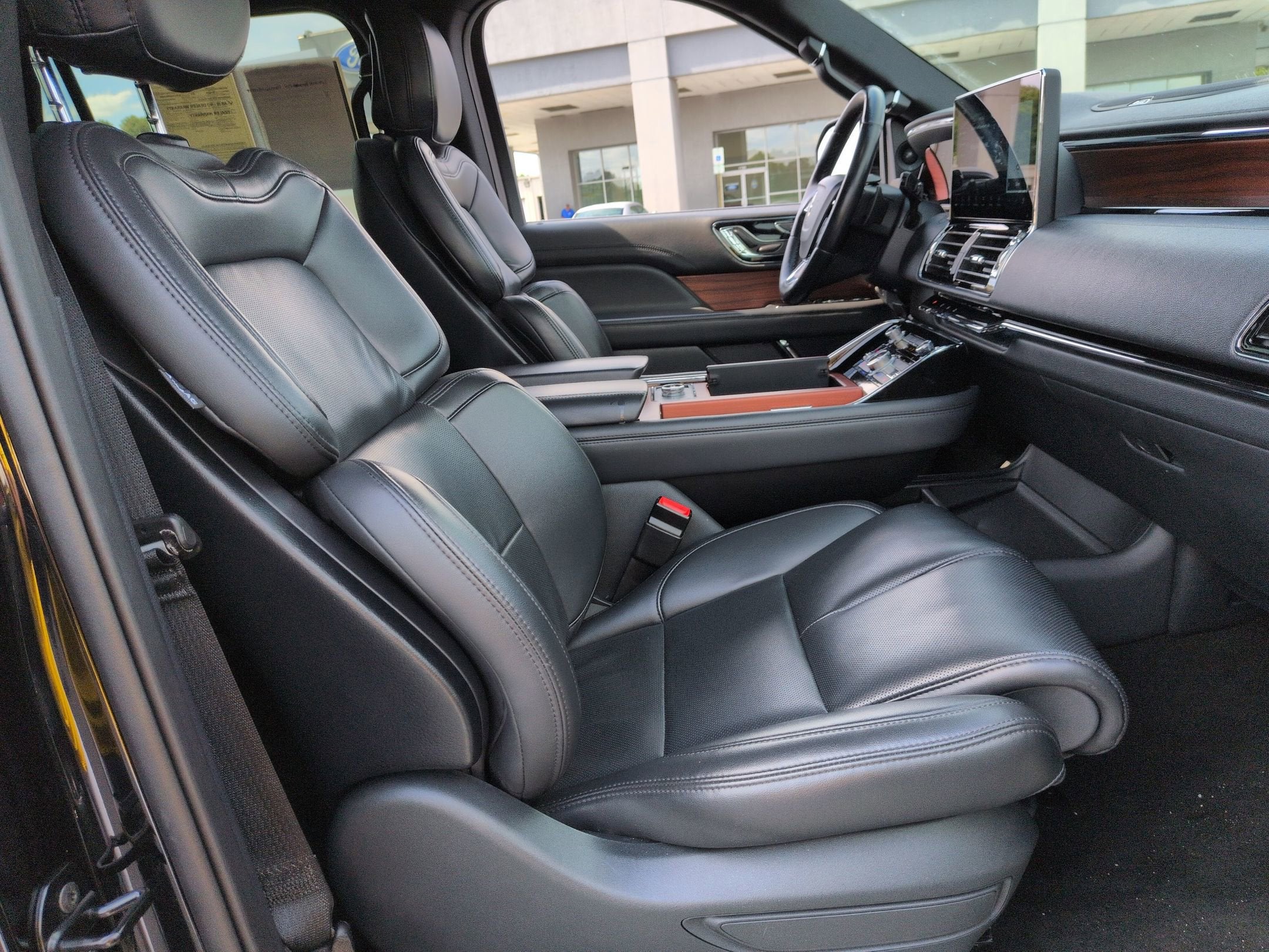 2024 Lincoln Navigator Premiere