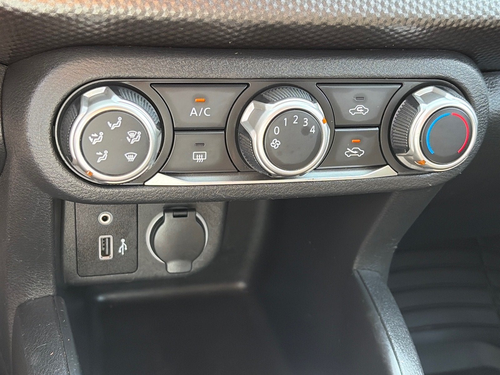 2020 Nissan Kicks S