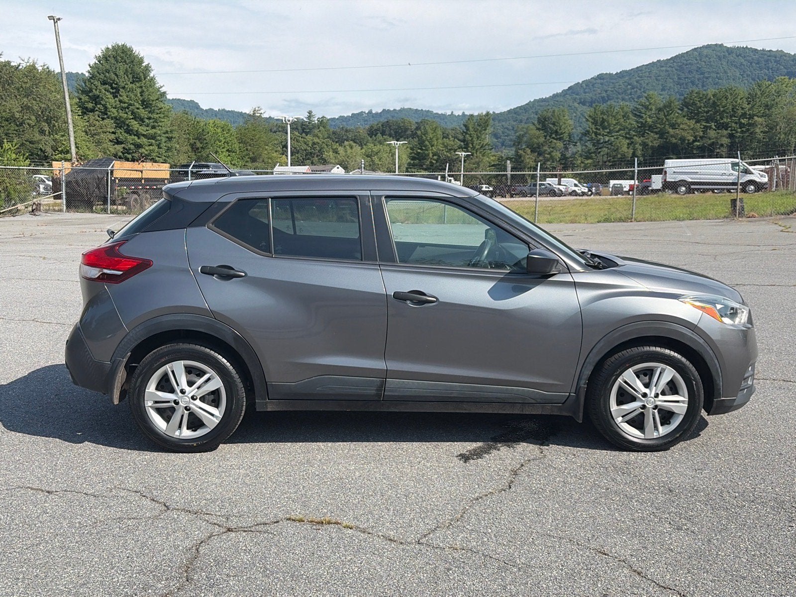 2020 Nissan Kicks S